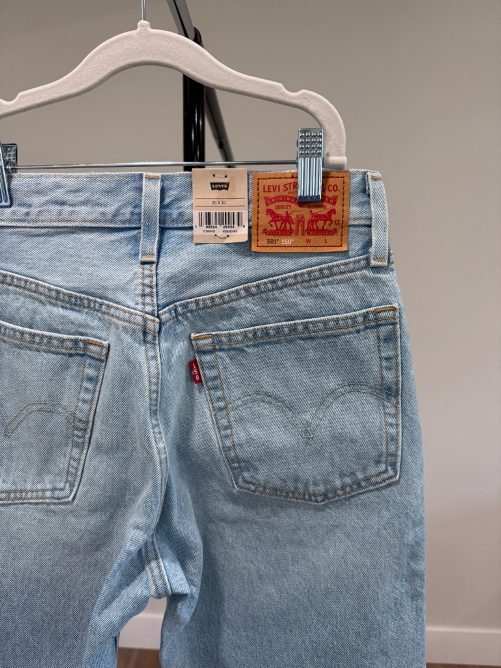 NWT Levi’s 501 150th Anniversary Limited Edition Floral Patch Jeans, Size 25 - Picture 5 of 5